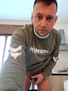 Snapshot of Alessio1987 chatting on February 18, 2026, 6:53 am Alessio1987 online show from February 18, 2026, 6:53 am