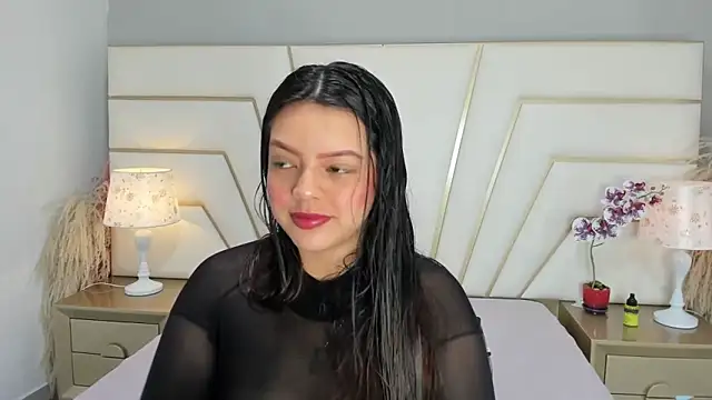 Lucianaa Collins online show from November 14, 2025, 12:26 pm