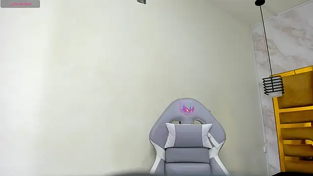 Luciifeer  online show from October 24, 2025, 6:37 pm