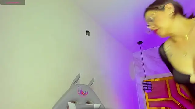 Luciifeer  online show from March 20, 2026, 6:46 pm