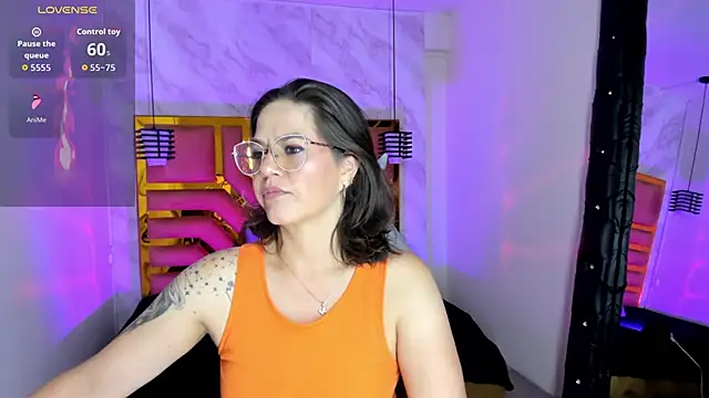 Snapshot of Luciifeer_ chatting on May 9, 2026, 6:35 pm Luciifeer online show from May 9, 2026, 6:35 pm