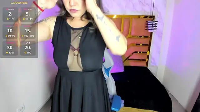 Snapshot of Luciifeer_ chatting on May 21, 2026, 7:32 pm Luciifeer online show from May 21, 2026, 7:32 pm