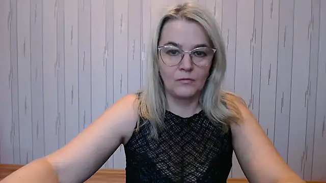 EleanoraDream online show from November 11, 2025, 6:13 am