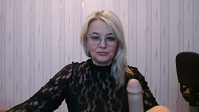 EleanoraDream online show from March 2, 2026, 1:07 pm