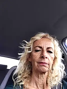 clarabell4 online show from September 30, 2025, 6:51 am