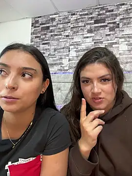 nicolexxaleja online show from December 20, 2025, 7:32 pm