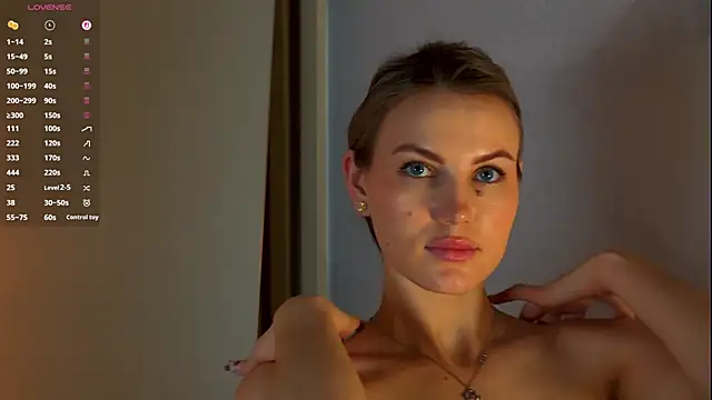 YungTessa online show from April 16, 2026, 9:39 pm