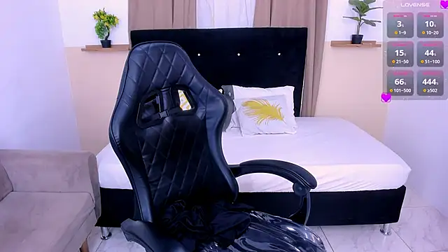 Sarah Brooke online show from October 2, 2025, 7:10 pm