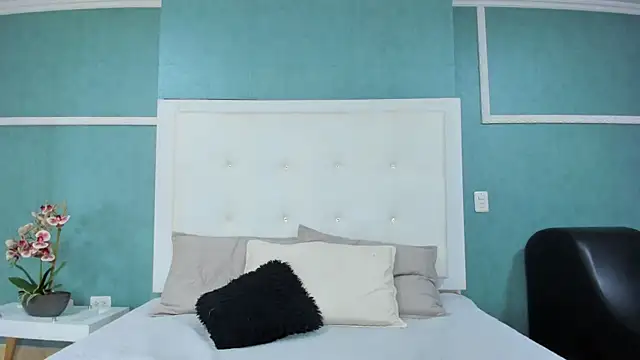 ania gomez online show from September 20, 2025, 9:38 pm