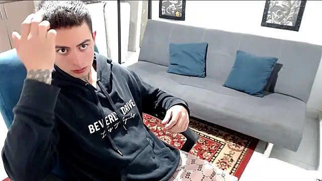 santii ss online show from November 23, 2025, 2:22 am