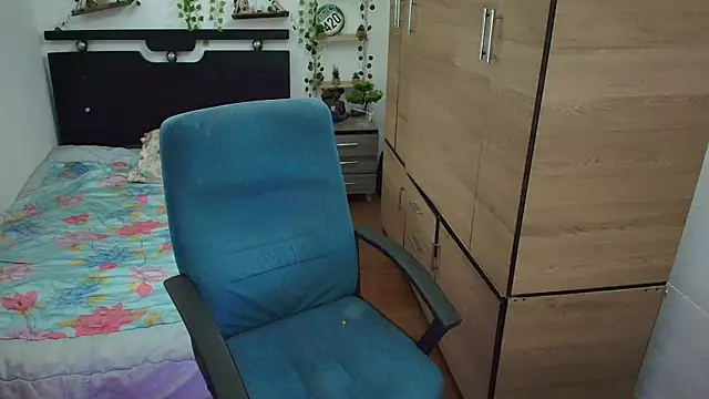 Snapshot of santii_ss chatting on July 23, 2026, 1:58 am santii ss online show from July 23, 2026, 1:58 am