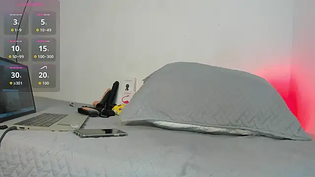 hot boy 04 online show from December 2, 2025, 2:34 pm