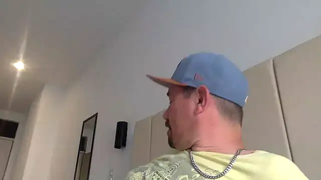 Snapshot of alloallo420 chatting on September 13, 2025, 12:16 pm alloallo420 online show from September 13, 2025, 12:16 pm