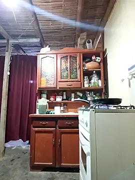 LecheDeSoya666 online show from September 16, 2025, 4:24 am