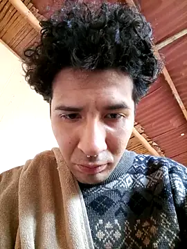 LecheDeSoya666 online show from September 28, 2025, 8:25 pm