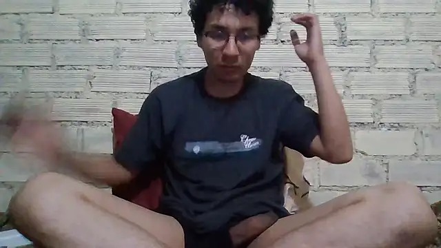 LecheDeSoya666 online show from January 14, 2026, 3:56 am