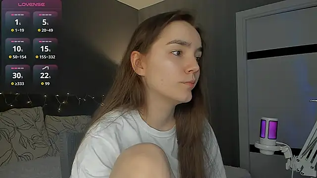 sweete chantal online show from April 15, 2026, 7:43 pm