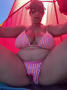 Snapshot of sexy_tettona chatting on June 28, 2026, 11:05 am sexy tettona online show from June 28, 2026, 11:05 am