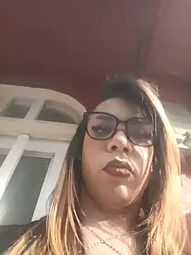 Snapshot of Daliana_Gounbolt chatting on May 8, 2026, 12:43 pm Daliana Gounbolt online show from May 8, 2026, 12:43 pm