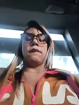 Snapshot of Daliana_Gounbolt chatting on May 15, 2026, 11:39 am Daliana Gounbolt online show from May 15, 2026, 11:39 am