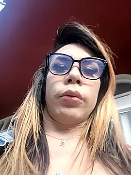 Snapshot of Daliana_Gounbolt chatting on May 18, 2026, 12:11 pm Daliana Gounbolt online show from May 18, 2026, 12:11 pm