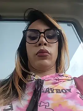 Snapshot of Daliana_Gounbolt chatting on May 25, 2026, 1:50 pm Daliana Gounbolt online show from May 25, 2026, 1:50 pm