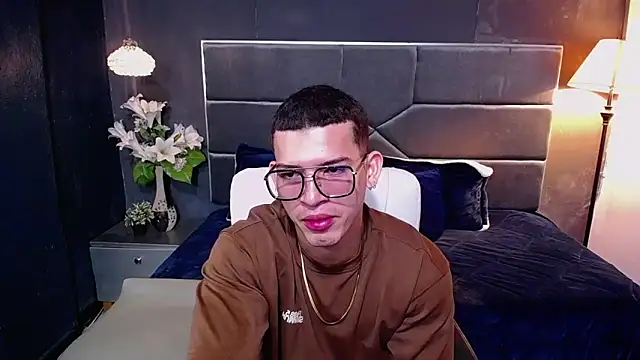 ethan rodgers online show from October 24, 2025, 7:32 pm