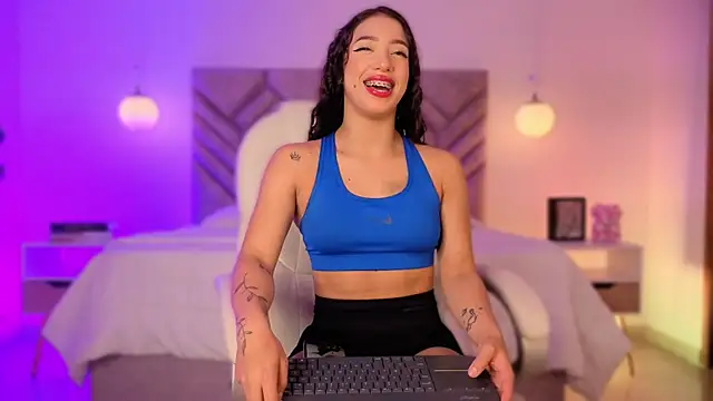 Savannah Williamss online show from September 19, 2025, 8:09 pm