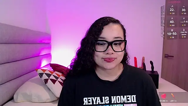 Snapshot of Tiffany-Giil chatting on October 3, 2025, 2:52 am Tiffany-Giil online show from October 3, 2025, 2:52 am