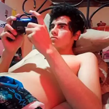 Snapshot of Ortiz3404 chatting on April 9, 2026, 7:41 pm Ortiz3404 online show from April 9, 2026, 7:41 pm