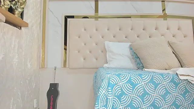 Snapshot of megan_rous_ chatting on September 19, 2025, 3:08 am megan rous online show from September 19, 2025, 3:08 am