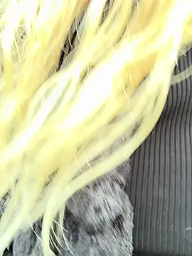 Bikergirl 97 online show from October 18, 2025, 1:23 pm