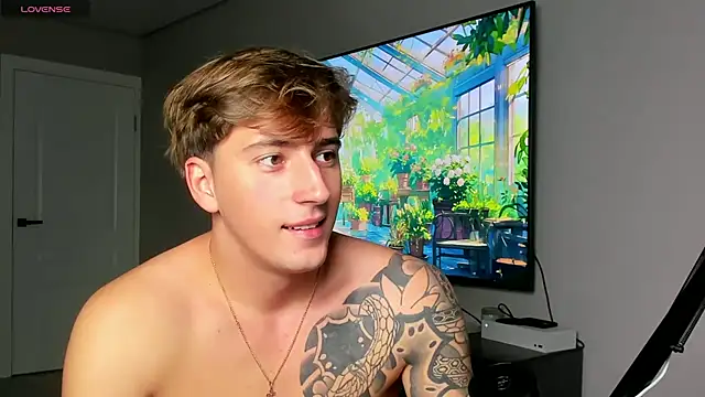 Snapshot of DaniHort chatting on October 5, 2025, 10:35 am DaniHort online show from October 5, 2025, 10:35 am