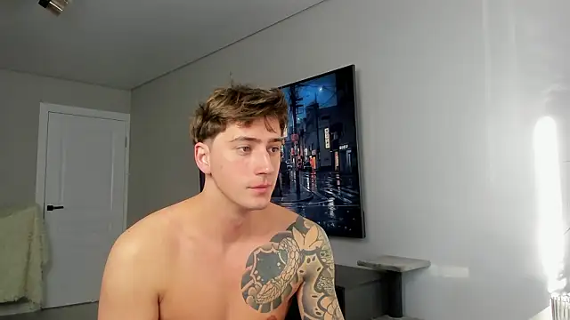 DaniHort online show from March 22, 2026, 8:07 am