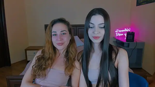 elza rose online show from March 18, 2026, 8:01 pm