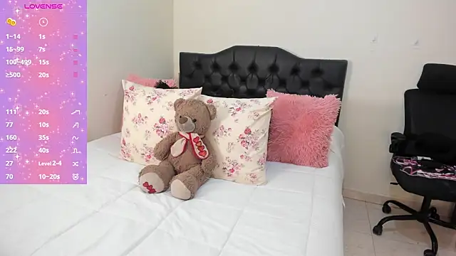 MariamCastiblanco online show from September 22, 2025, 11:07 pm