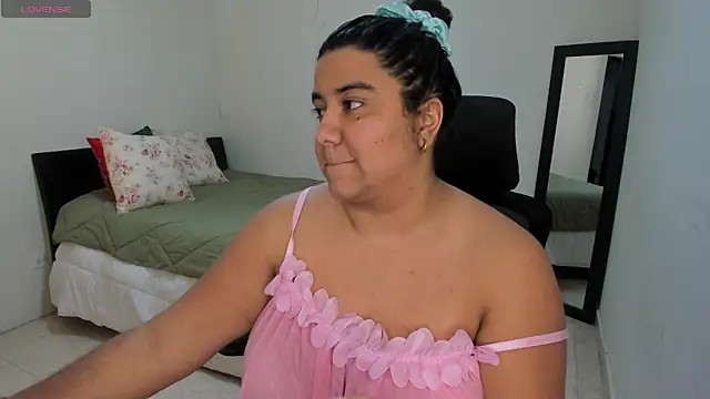 Snapshot of MariamCastiblanco chatting on June 1, 2026, 8:10 pm MariamCastiblanco online show from June 1, 2026, 8:10 pm