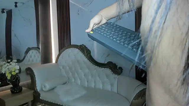 CoralieBronson online show from October 10, 2025, 8:08 pm