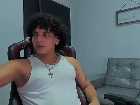 Xfire boy69 online show from September 24, 2025, 2:48 am