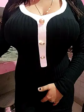 hot grieal1 online show from September 12, 2025, 7:25 pm