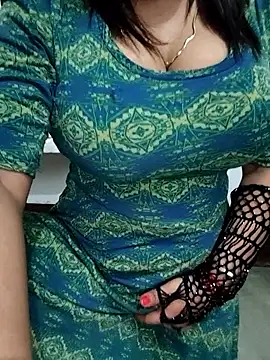 hot grieal1 online show from October 2, 2025, 6:59 pm