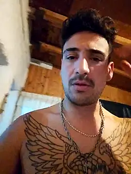 Snapshot of bigandstrong2217 chatting on September 28, 2025, 9:03 am bigandstrong2217 online show from September 28, 2025, 9:03 am