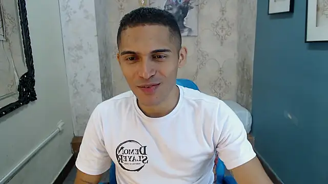 Snapshot of Derek_Storm_ chatting on November 14, 2025, 10:47 am Derek Storm online show from November 14, 2025, 10:47 am