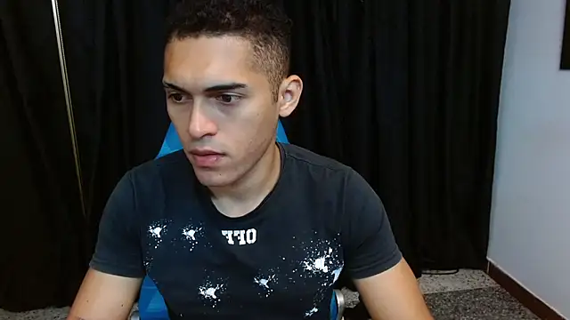 Snapshot of Derek_Storm_ chatting on December 17, 2025, 1:06 pm Derek Storm online show from December 17, 2025, 1:06 pm