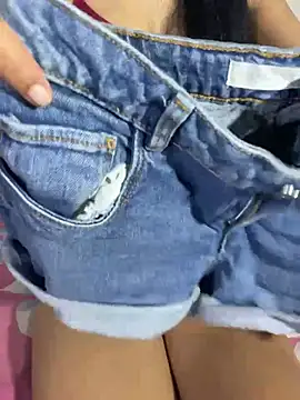 chandiqueen online show from February 15, 2026, 7:16 am