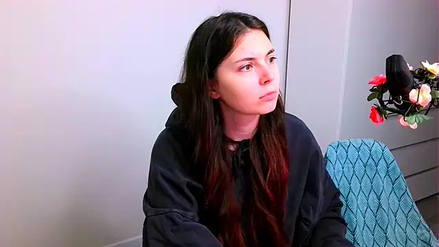 peachyness online show from December 5, 2025, 6:15 pm