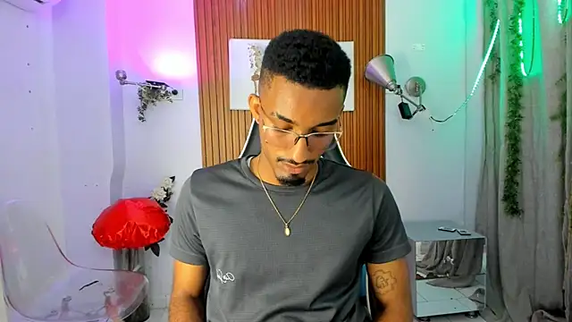 Darwin mayo online show from September 30, 2025, 5:40 pm