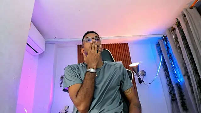 Darwin mayo online show from October 24, 2025, 5:53 pm