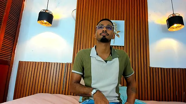 Darwin mayo online show from November 1, 2025, 6:10 pm