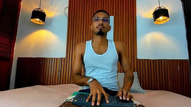 Darwin mayo online show from November 5, 2025, 5:35 pm